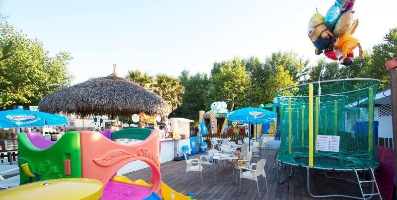 Hotel Mamy Rimini Exterior foto