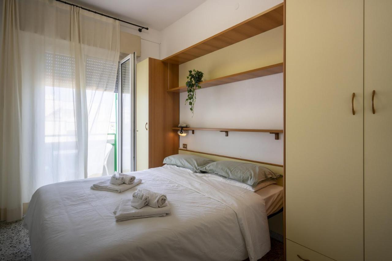 Hotel Mamy Rimini Exterior foto