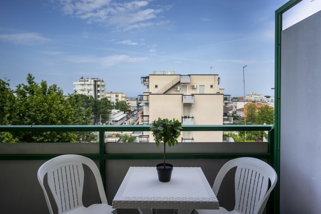 Hotel Mamy Rimini Exterior foto