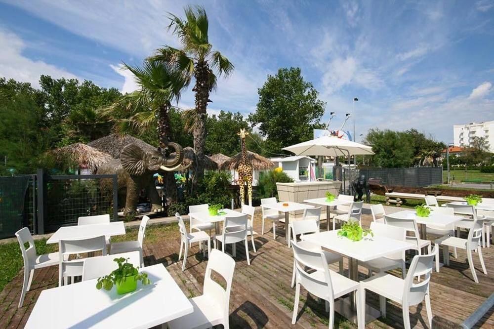 Hotel Mamy Rimini Exterior foto